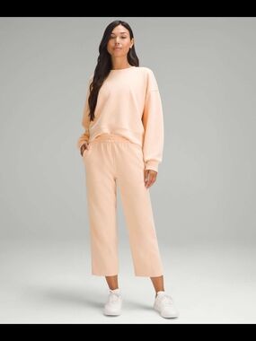 Lululemom Softstream Cropped Joggers